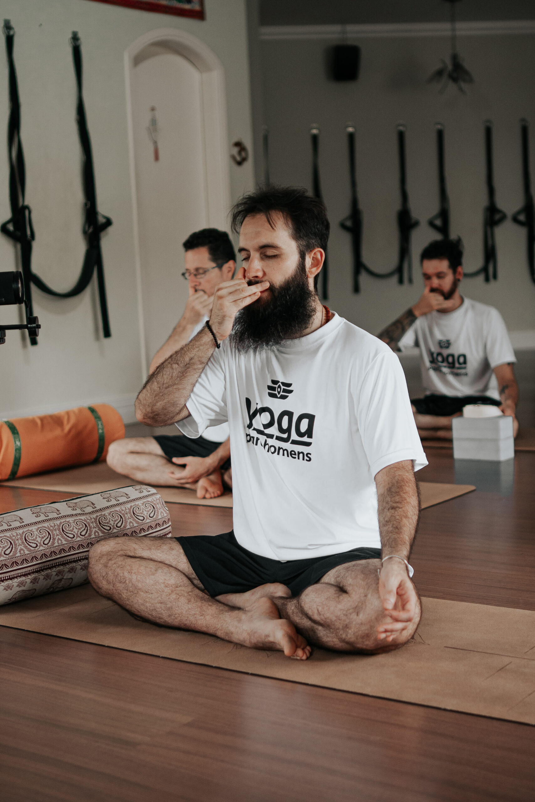 Curso básico de exercícios respiratórios (pranayamas) e meditação